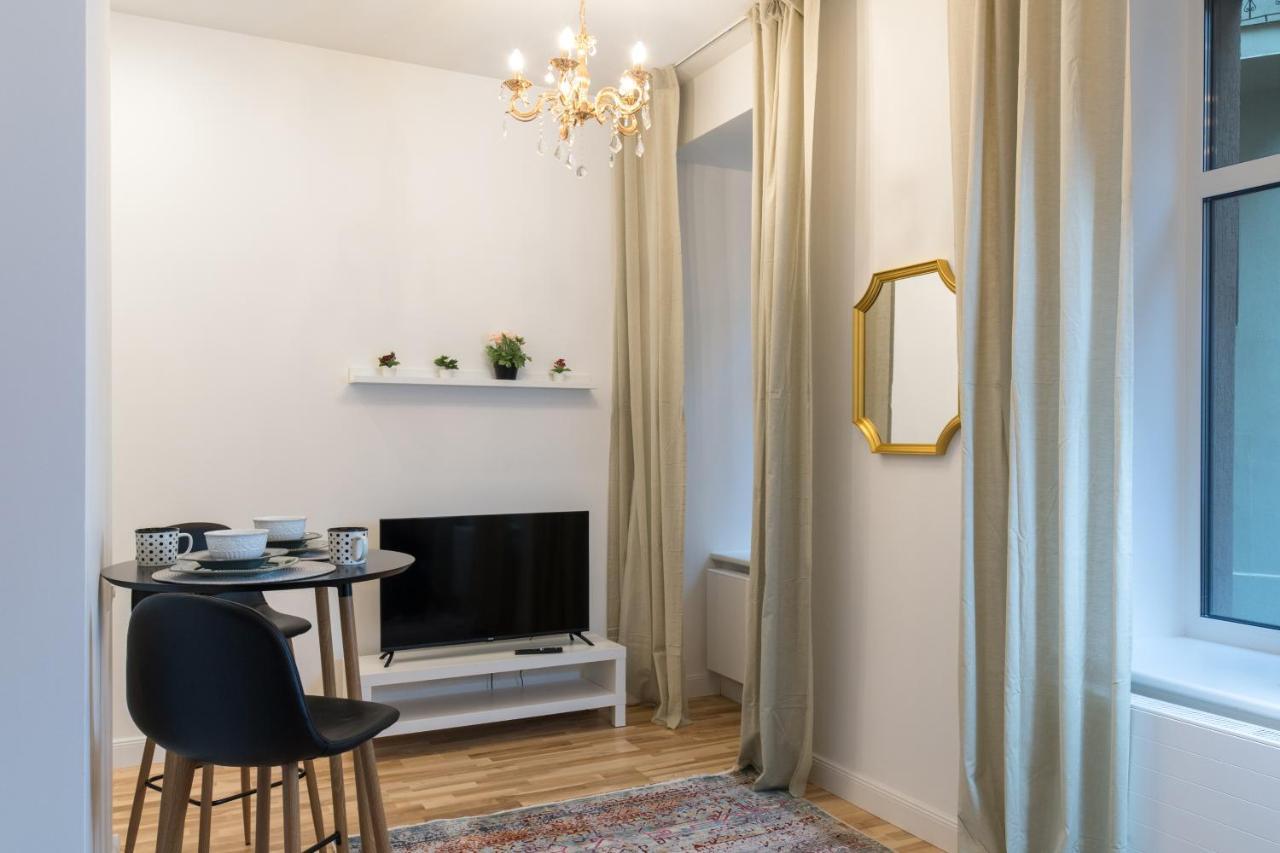 Theatre Apartments Lacplesa ريغا المظهر الخارجي الصورة