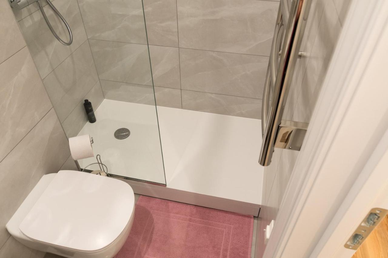 Theatre Apartments Lacplesa ريغا المظهر الخارجي الصورة